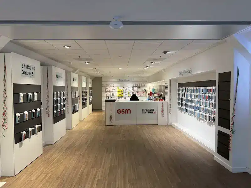 GSM Reparatie Centrum Oosterhout nieuwe binnenkant